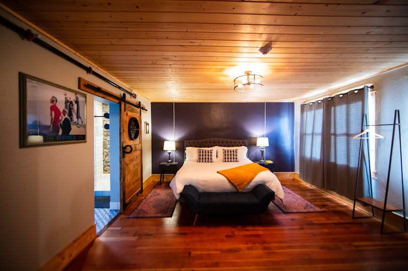 Bedroom, Whiskey Suite, Historic Central Hotel - Burns, Oregon