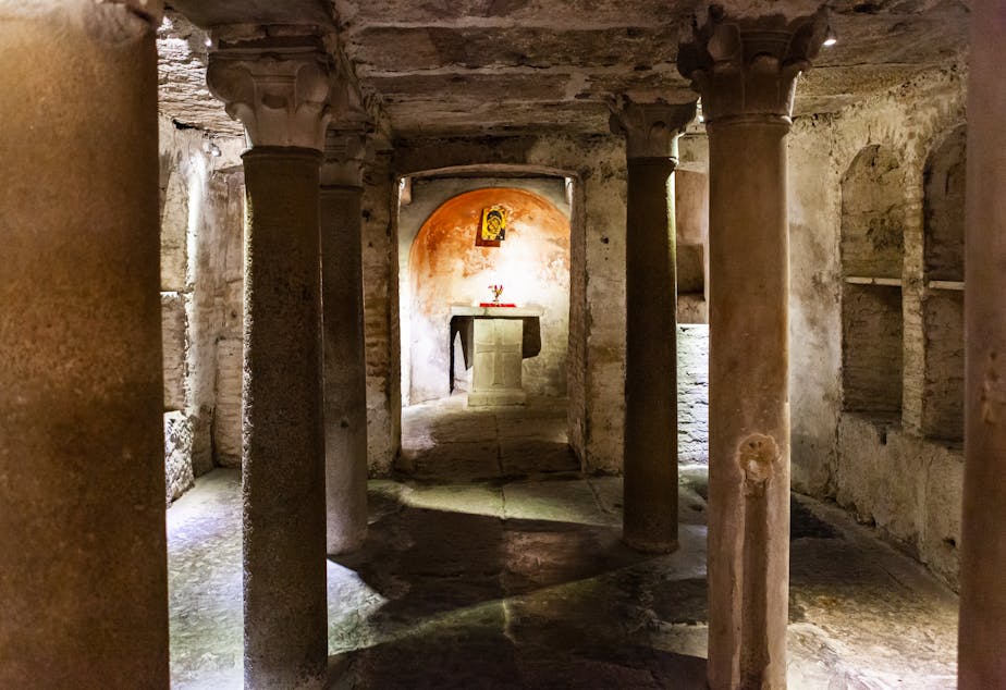 Crypt, S Maria in Cosmedin, Rome
