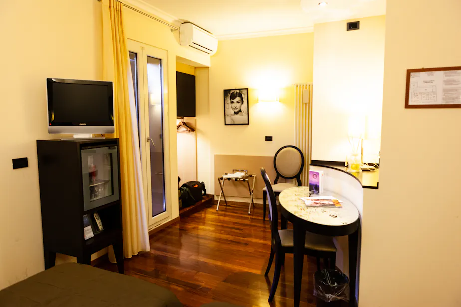 Room, Hotel Touring, Bologna, Italy