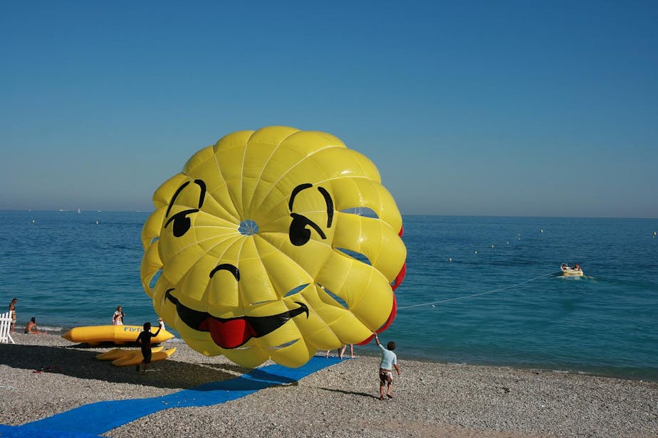 parasailing