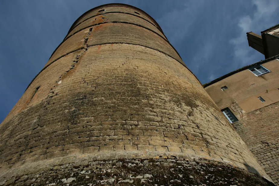 Castle tower, cracked