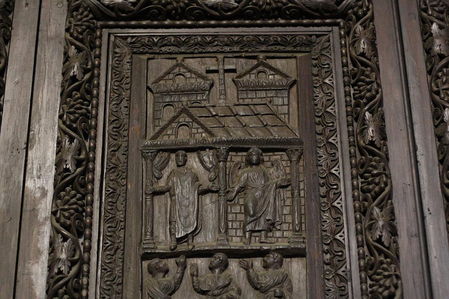 5th-century carved door