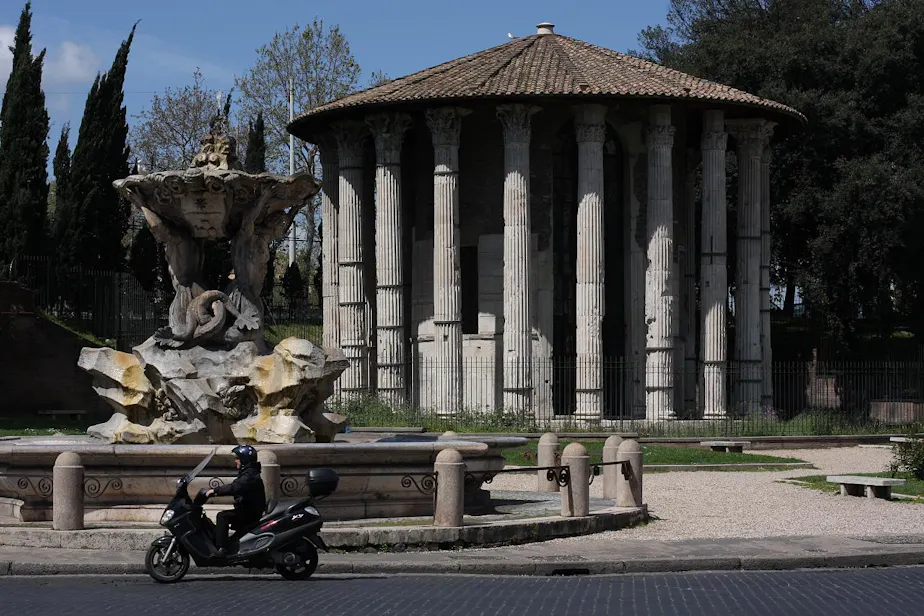 Temple of vesta