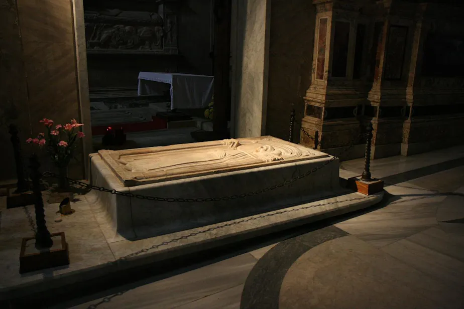 Tomb of fra angelico