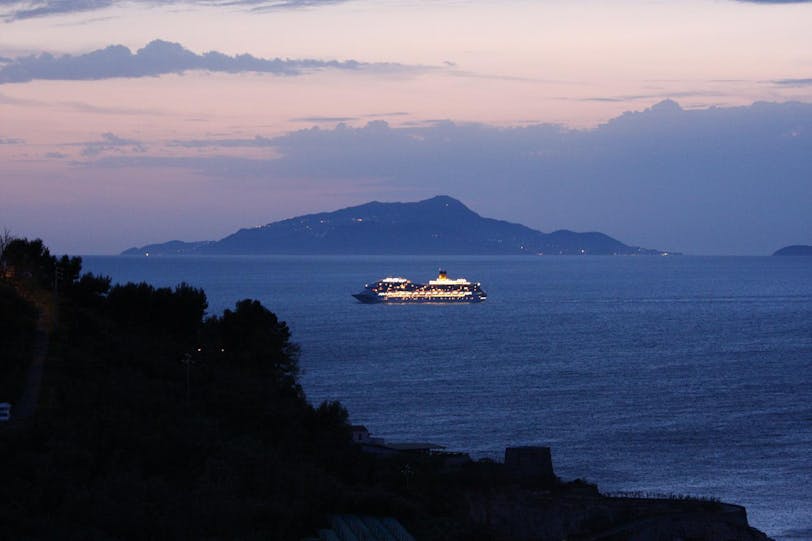 cruise ship and capri