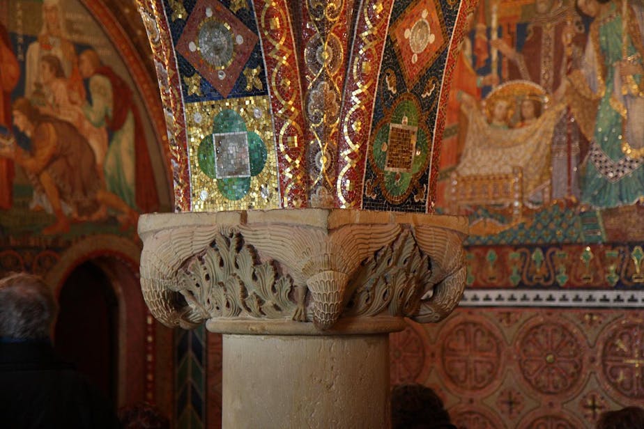 mosaics and capital in the elisabeth room