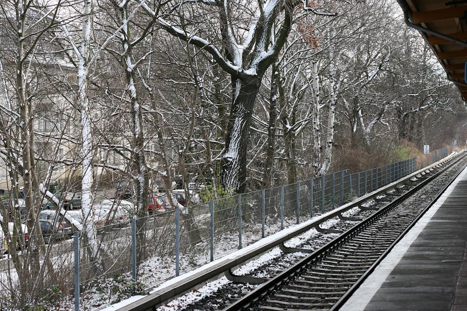 snow at the s-bahn
