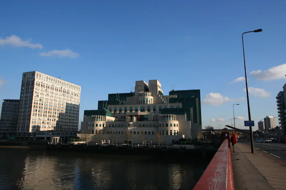 MI6