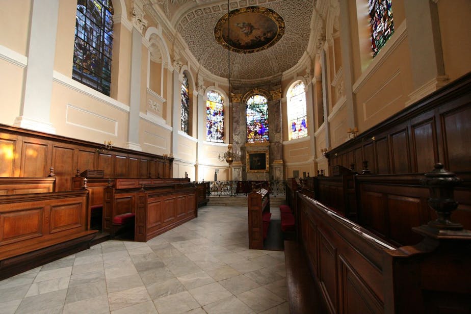 queen's college chapel