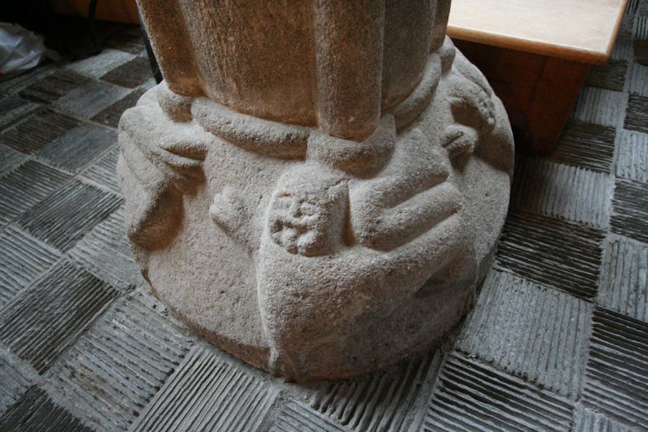 demons, 15C granite font