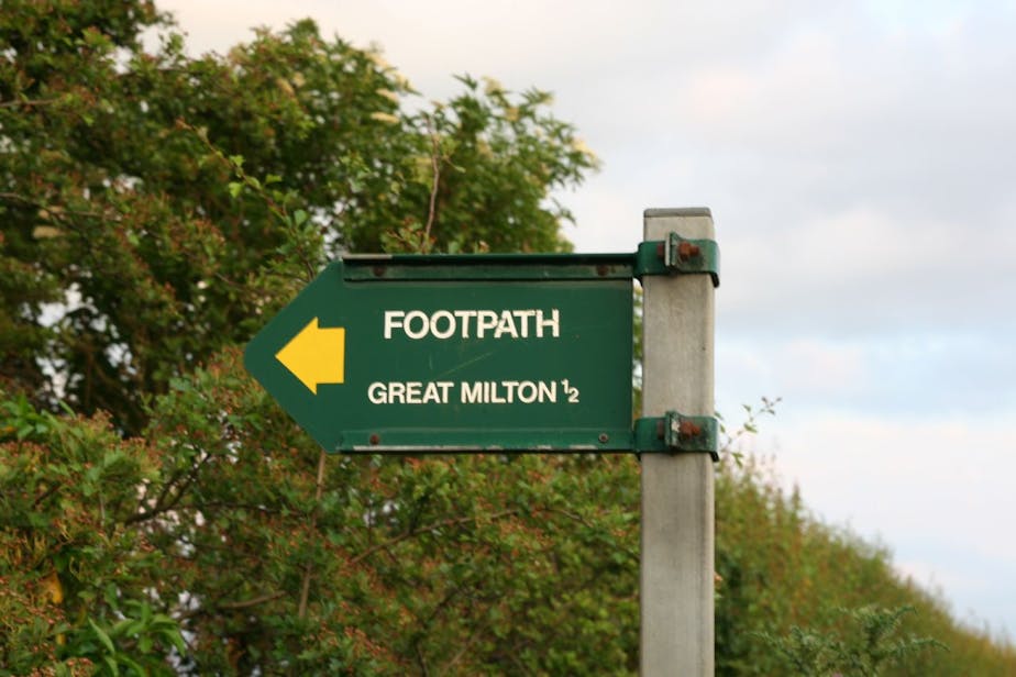 great milton footpath