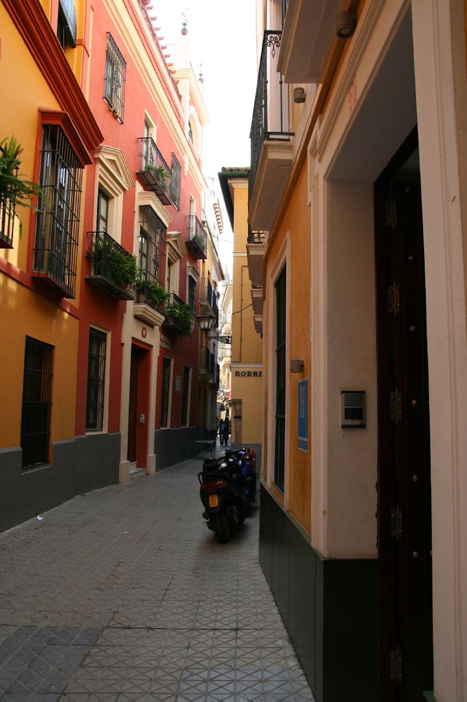 hotel alminar, seville