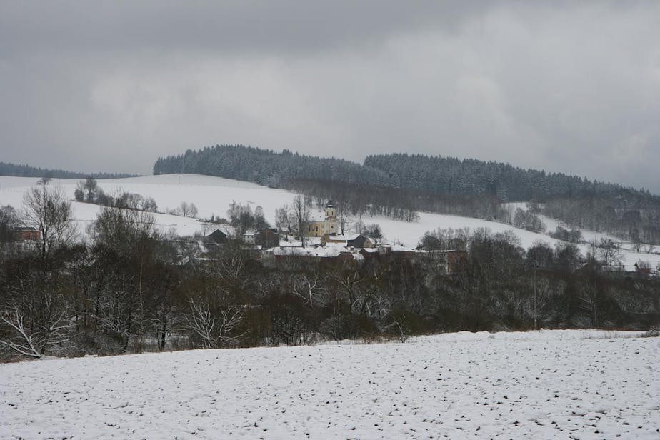 hills around nemanice