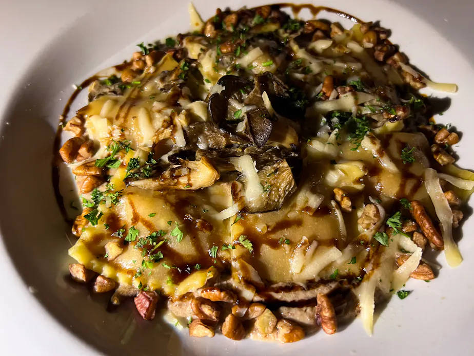 Food, Planter's Tavern