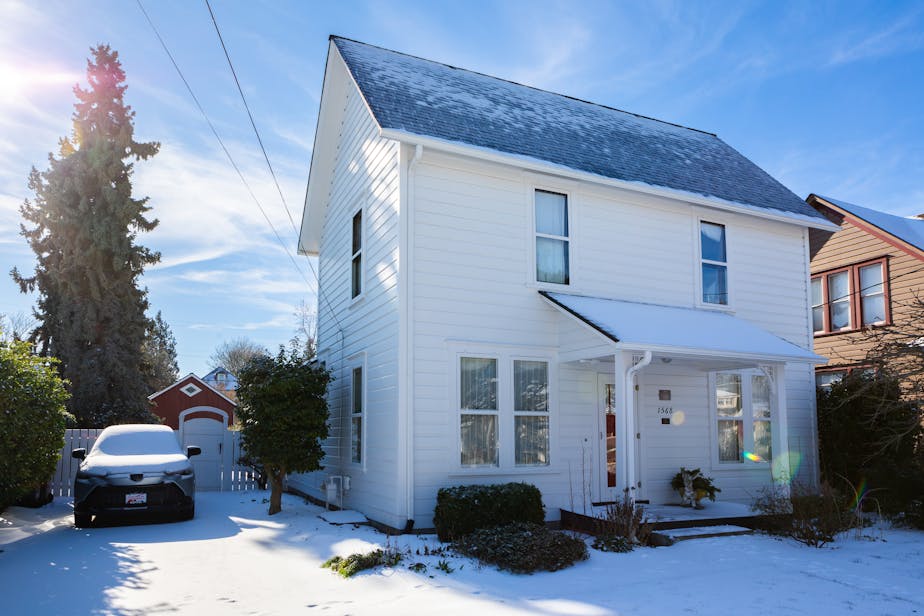 Elizabeth Watt House (1568 Chemeketa St NE) - Salem, Oregon
