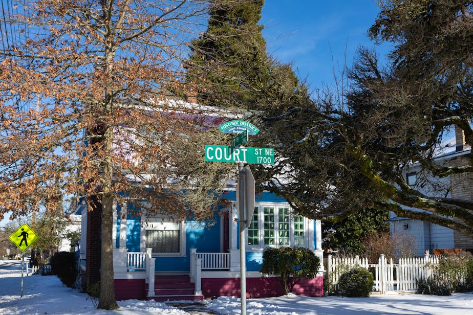 Street Signs and Lizzie and John Denison House (1705 Court St NE) - Salem, Oregon